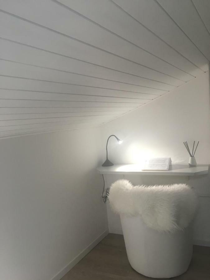 La Mansarda Di Juliette Appartement Desenzano del Garda Buitenkant foto
